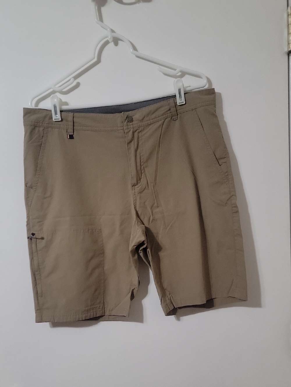 Odlo Men's Casual Tan Shorts - Comfortable Everyday Fit